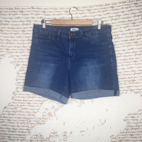 royalty for me shorts